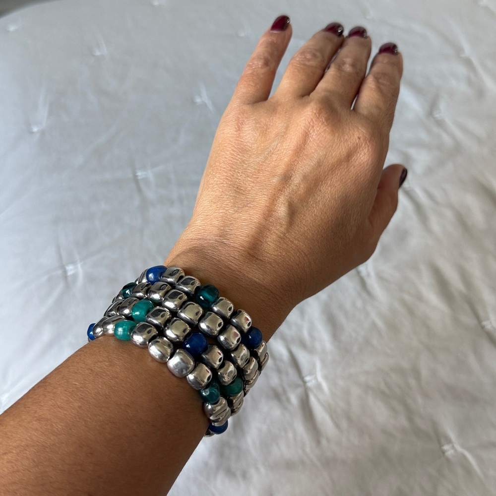 UNO de 50 Silver Beaded Bracelet with Blue and Green Accents and leather. - Picture 6 of 12